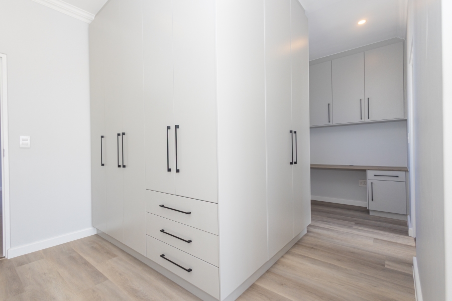4 Bedroom Property for Sale in Sandown Western Cape